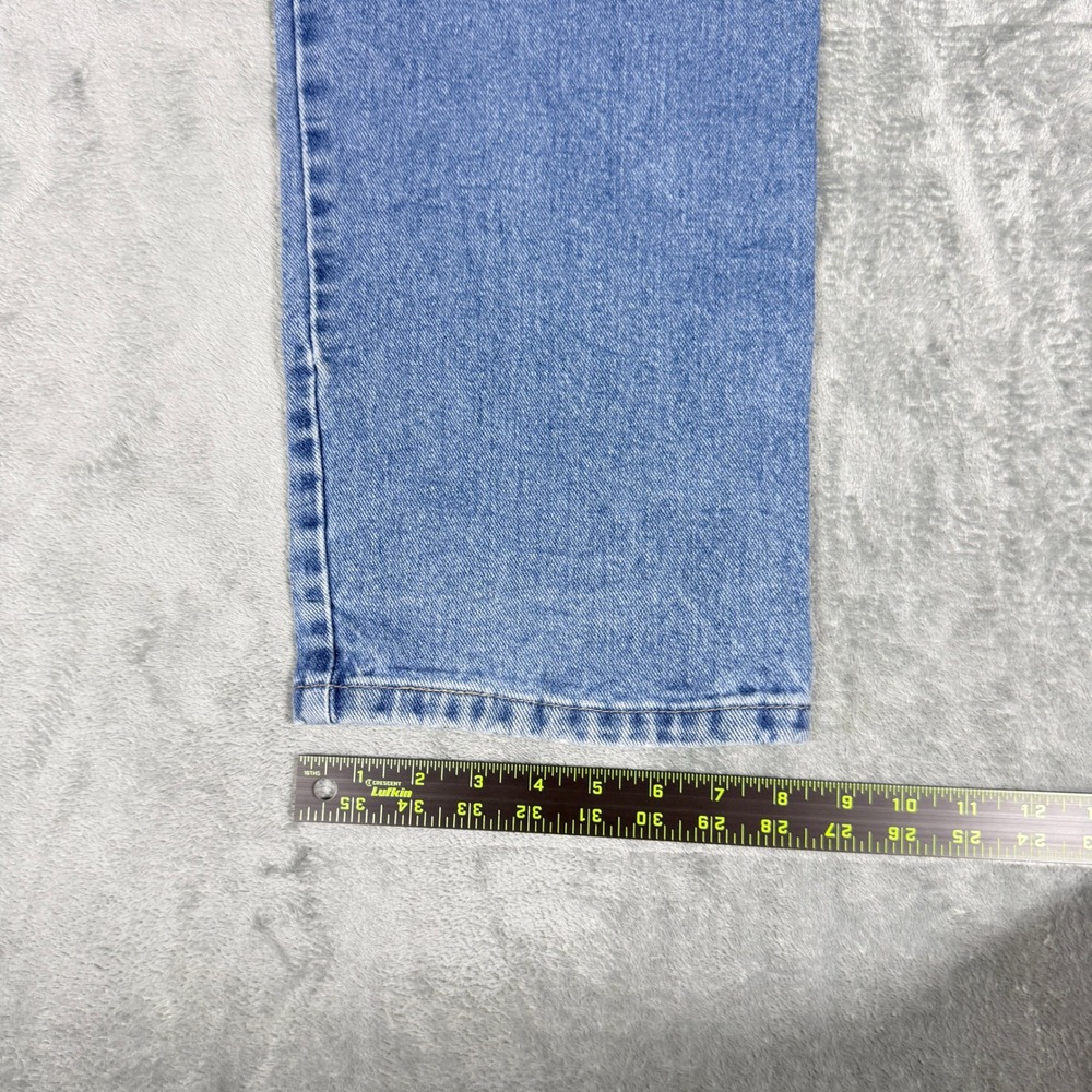 Vintage Wrangler Mens 38x30 Rugged Wear Jeans Light Wash Denim Straight Leg - Picture 8 of 8